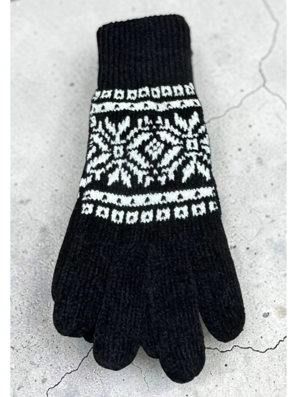 Isotoner Womens Knit Gloves Snowflake Pattern One Size Winter Casual